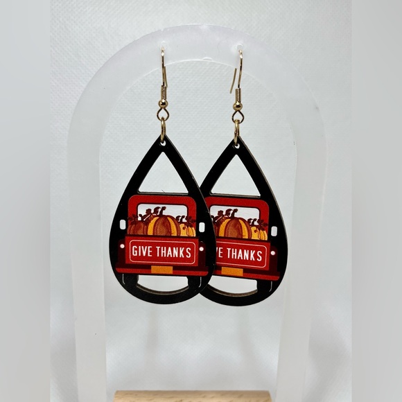 NWT Vintage Style Give Thanks Earrings Autumn Themed Drop & Dangle Wood Boutique - Picture 3 of 8